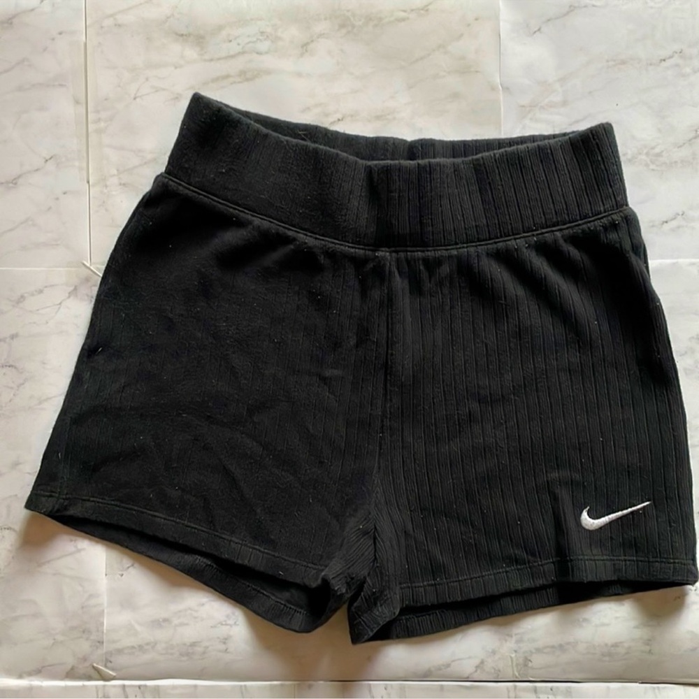 Black Nike shorts